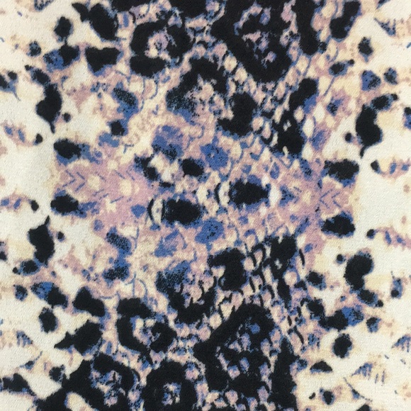 ADRIANNA PAPELL Animal Print Long Line Cool Comfy V-Neck Yoke Back Versatile - Picture 12 of 15